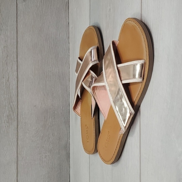 Toms Women Viv Rose Gold Slide Crisscross Sandals Flats shoes sz 10 - Picture 2 of 12